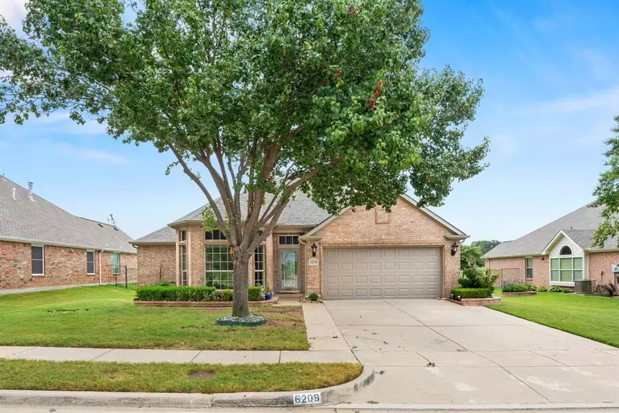 6209 Pine Hills Lane, Denton, TX 76210