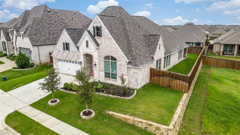 941 Bridle Path Parkway, Aubrey, TX 76227