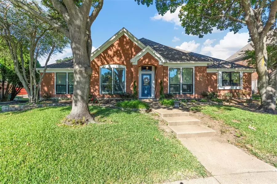 3207 Westgate Lane, Richardson, TX 75082