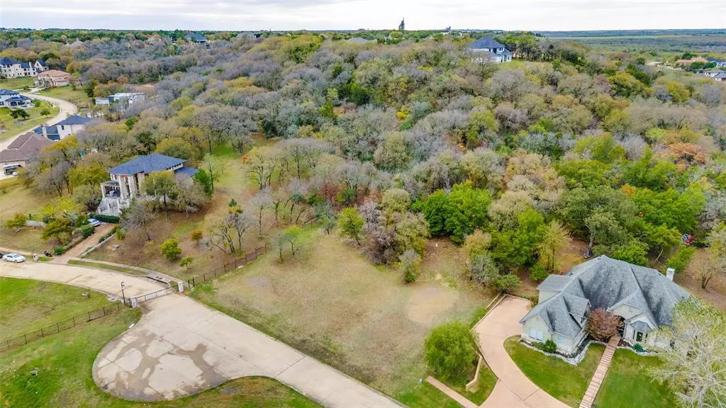 2466 Creekwood Drive, Cedar Hill, TX 75104