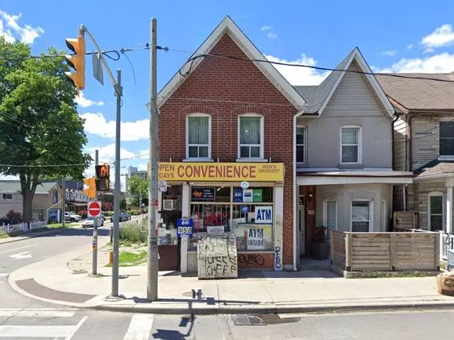 Toronto C01, ON M6K 2A7,528 Dufferin ST