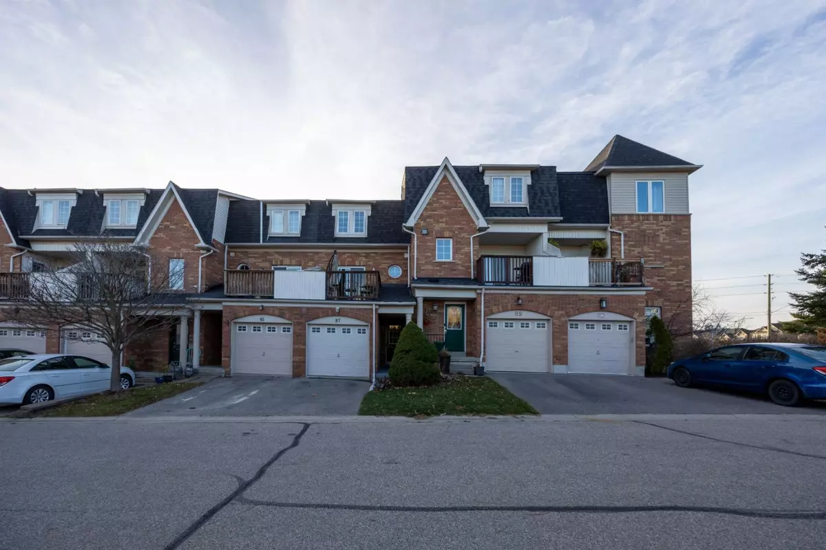 Whitby, ON L1N 9V1,87 Sprucedale WAY