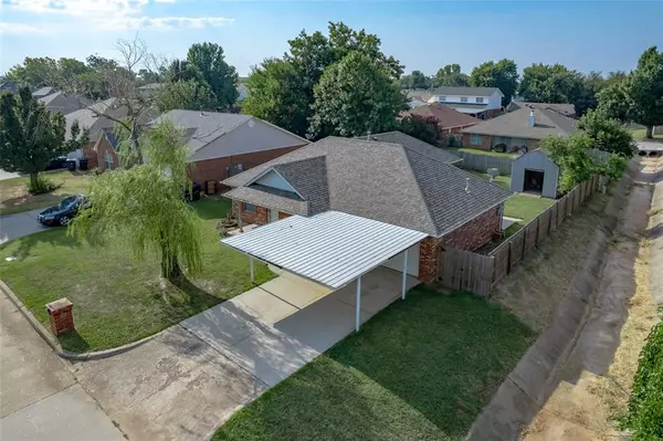 Moore, OK 73160,632 NW 20th Street