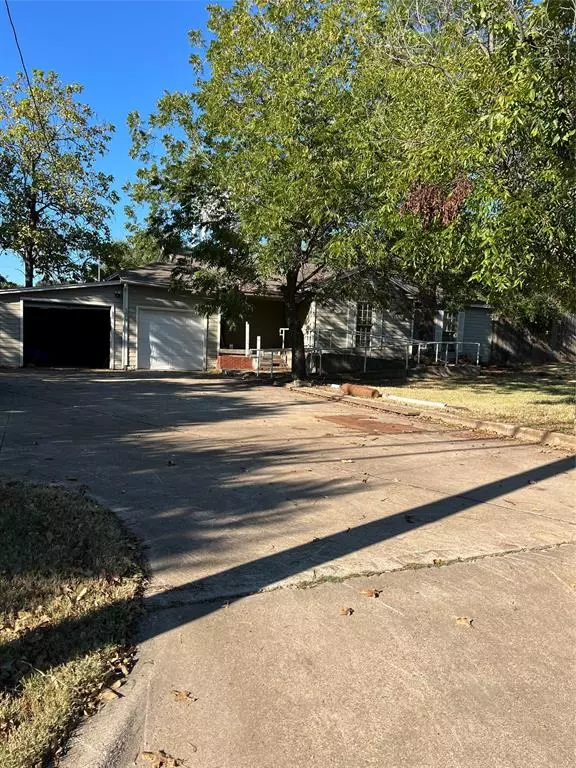 Arlington, TX 76012,1609 W Sanford Street