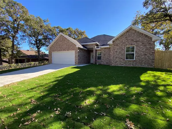 Kennedale, TX 76060,311 W Mistletoe Drive