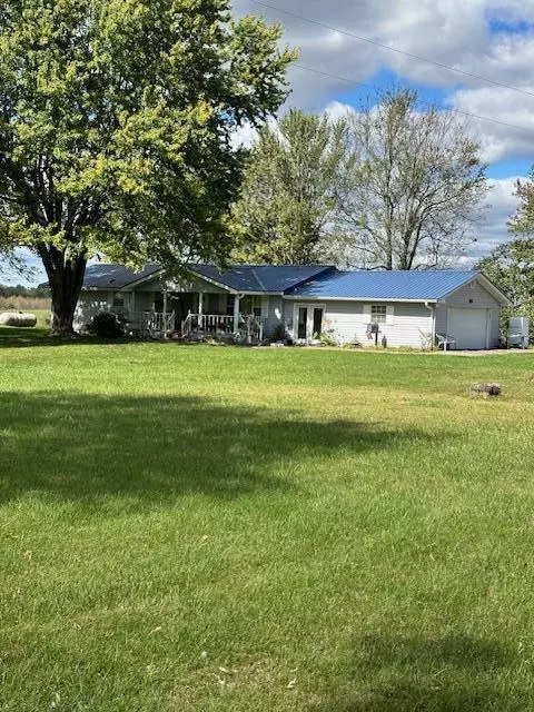 485 Deer Lodge Hwy, Clarkrange, TN 38553