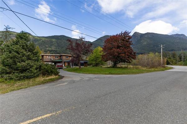 Sayward, BC V0P 1R0,958 Despins Rd