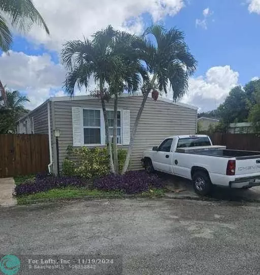 Davie, FL 33325,760 SW 135th Ter