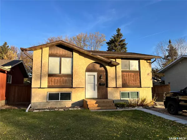 430 Lenore DRIVE, Saskatoon, SK S7K 5S7