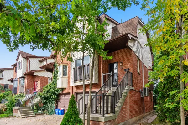 Oakville, ON L6K 1R9,13 Normandy PL