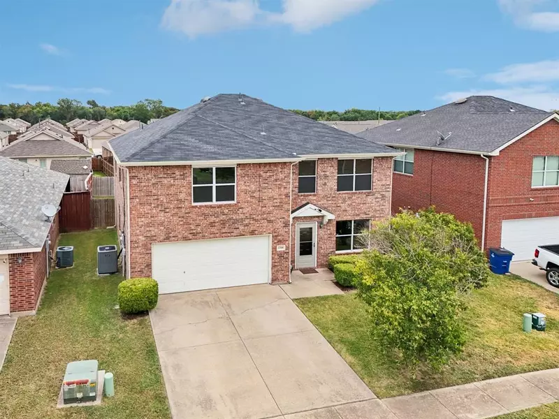 2306 Memphis Street, Ennis, TX 75119