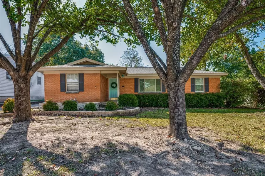 3263 Bilglade Road, Fort Worth, TX 76133