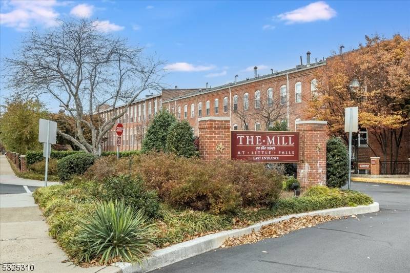 262 Main St #108, Little Falls Twp., NJ 07424