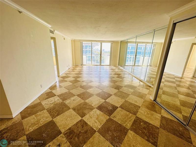 9195 Collins Ave  #912, Surfside, FL 33154