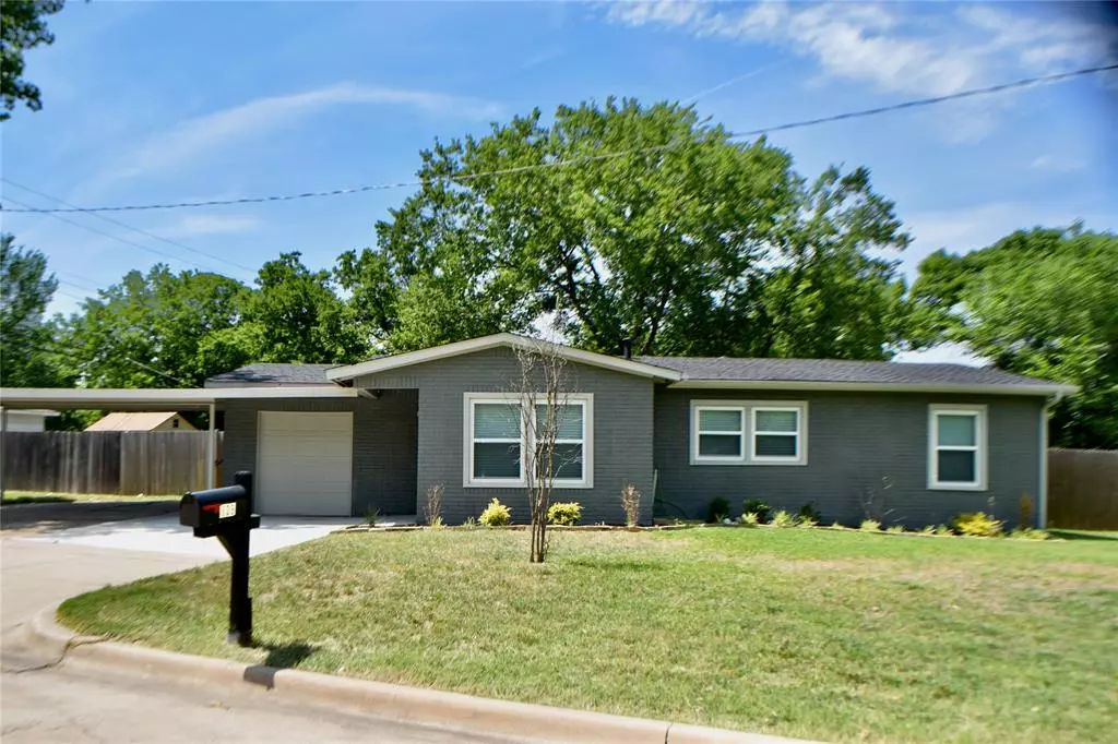 Mansfield, TX 76063,809 Kay Lynn Street