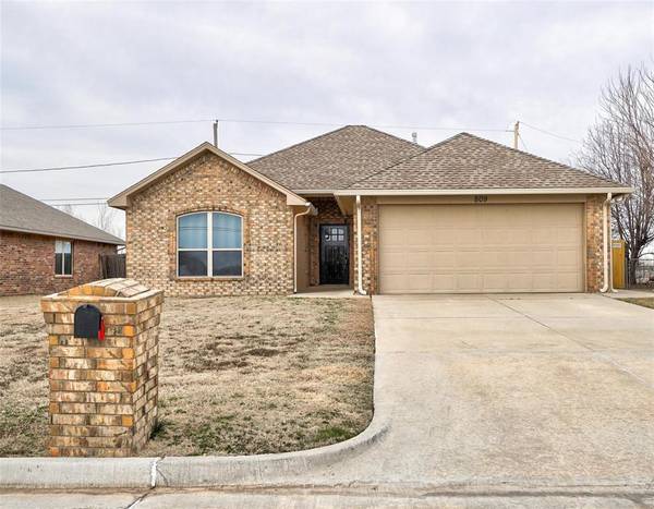 809 SW 8th Street, Moore, OK 73160