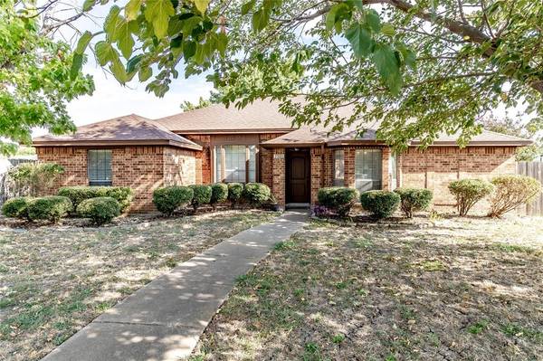 7521 Rice Drive,  Rowlett,  TX 75088