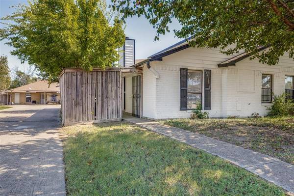 2429 Sherry Street, Arlington, TX 76014