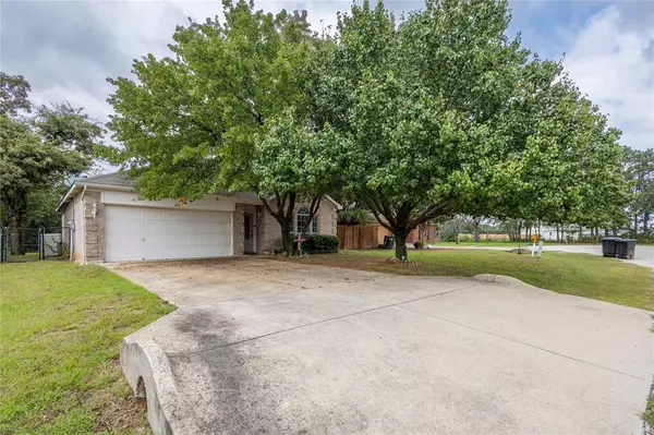 410 Redbud Lane, Tolar, TX 76476