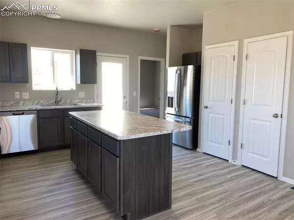 Pueblo, CO 81008,6105 Harper LN