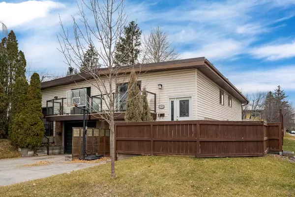 Calgary, AB T3B 4C3,7002 54 AVE Northwest