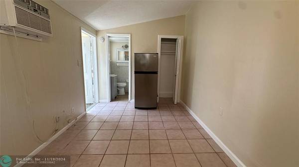 1973 NE 4th St  #8, Deerfield Beach, FL 33441