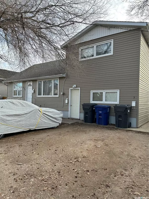 820 Park AVENUE, Weyburn, SK S4H 0K2