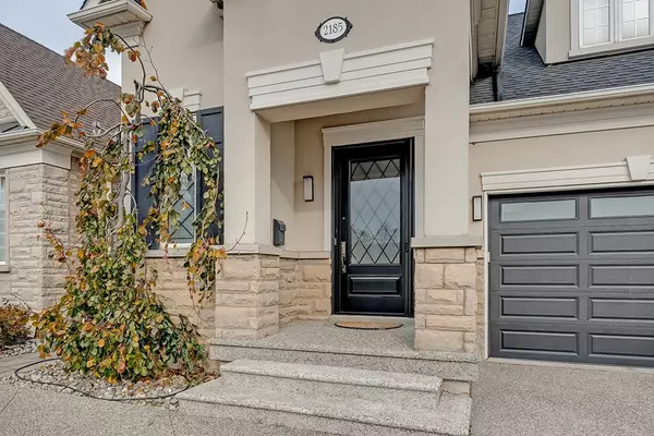 Oakville, ON L6M 0B2,2185 Whitworth DR