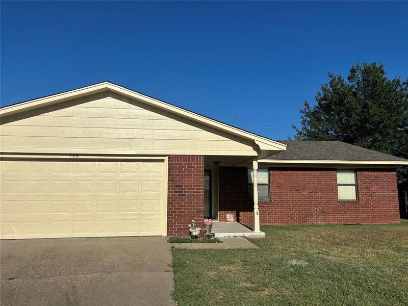 706 S 12th Street, Marlow, OK 73055