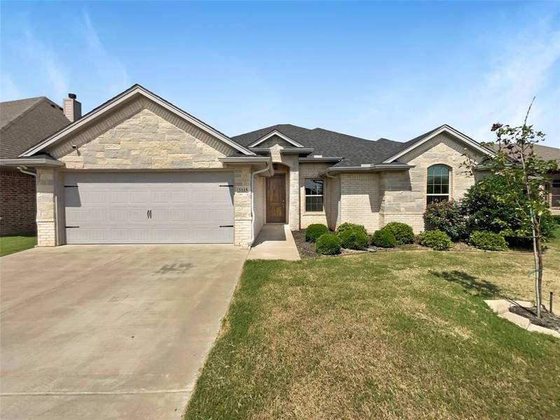 3115 Main Street, Granbury, TX 76049