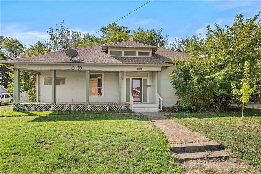 1313 Ash Street, Commerce, TX 75428