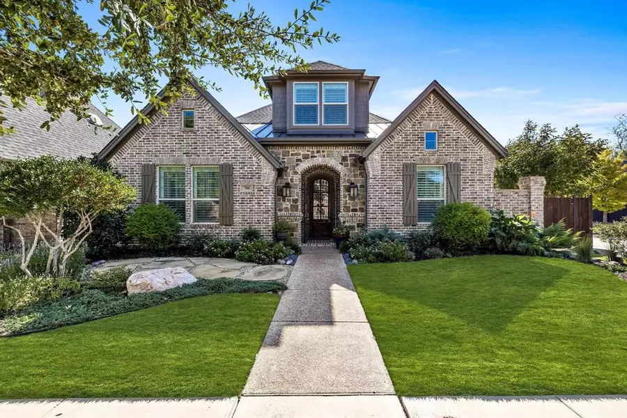 700 Silver Lake Drive, Keller, TX 76248