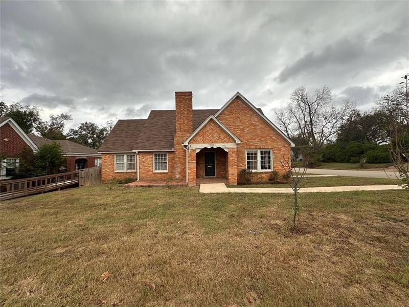 628 Troup Highway, Tyler, TX 75701