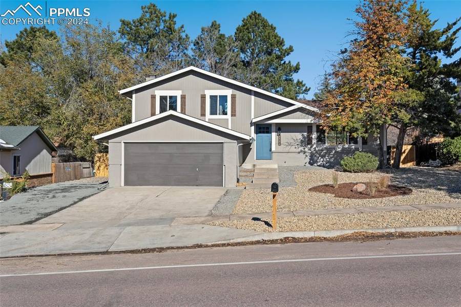 3920 N Carefree CIR, Colorado Springs, CO 80917