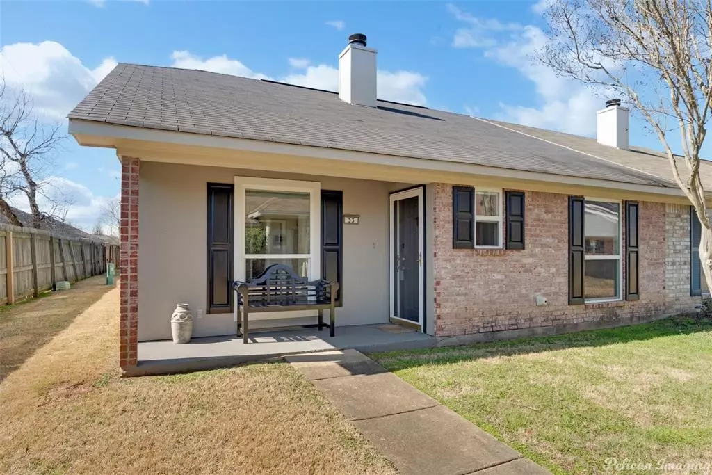 Bossier City, LA 71112,5005 Longstreet Place #33