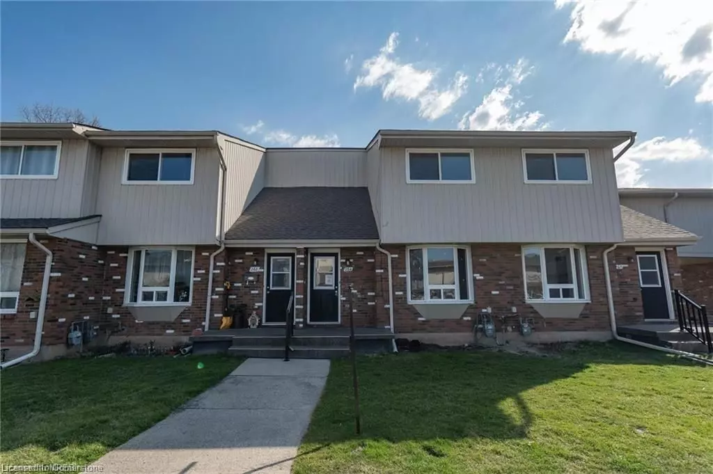 Welland, ON L3B 5V8,100 Brownleigh AVE #264