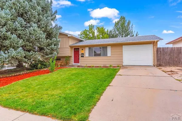 16 MacGregor Rd, Pueblo, CO 81001