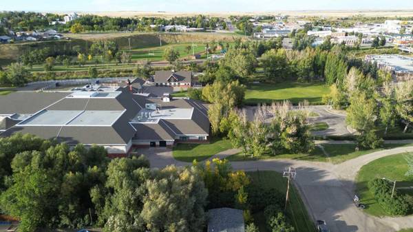 Cardston, AB T0K 0K0,113 7 AVE West