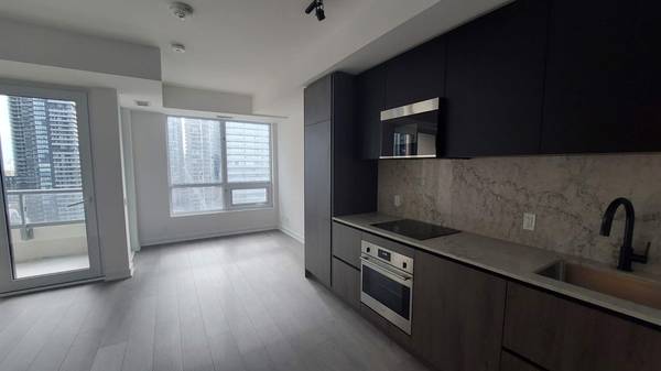 108 Peter ST #2309, Toronto C01, ON M5V 2G7