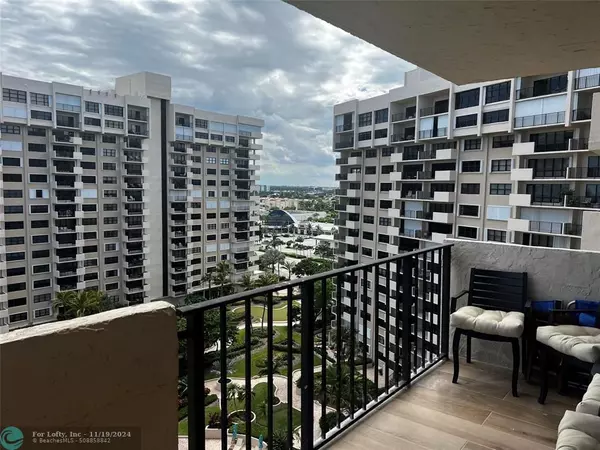 Lauderdale By The Sea, FL 33308,5100 N Ocean Blvd  #1207