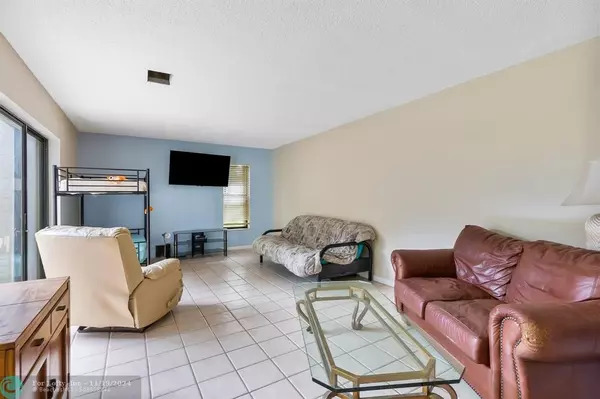 Pompano Beach, FL 33063,3607 W Cocoplum Cir  #3607