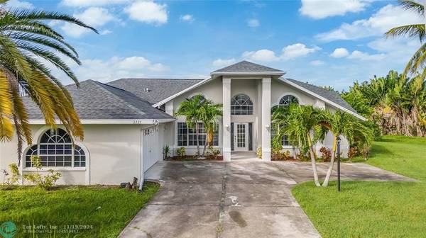 2228 SW 43rd St, Cape Coral, FL 33914