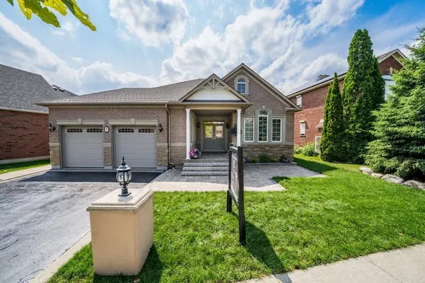 8 Cottontail AVE, Markham, ON L3S 4E7