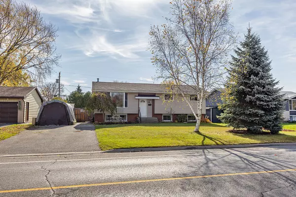 Loyalist, ON K7N 1S9,274 Amherst DR S