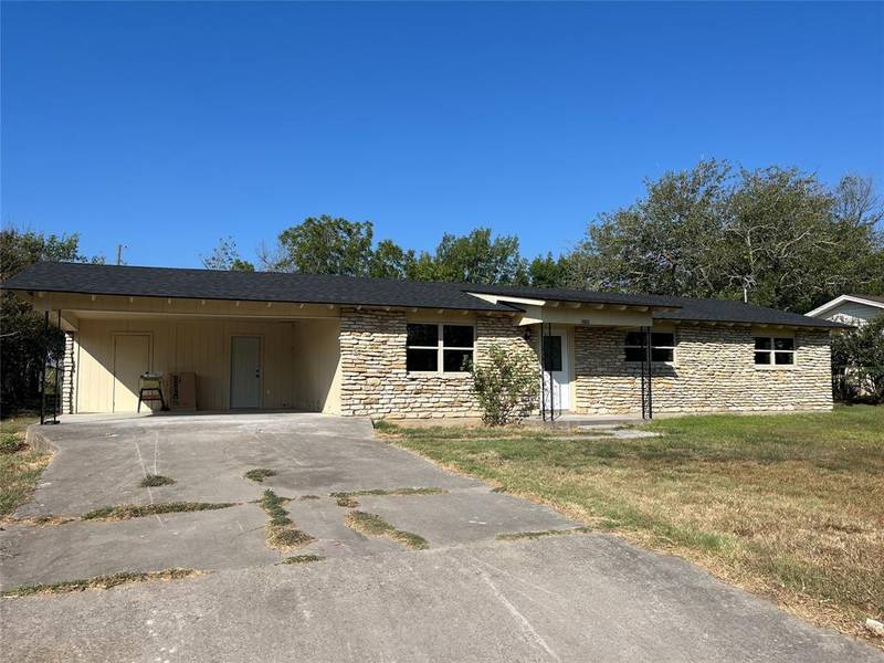 910 N Pecan street Street, Hico, TX 76457