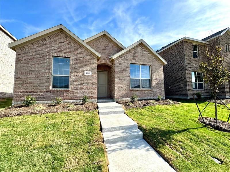 9916 Thornapple Road, Fort Worth, TX 76179