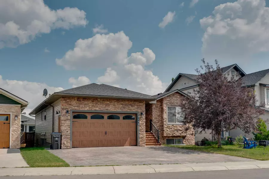 2122 High Country Rise NW, High River, AB T1V 0E1