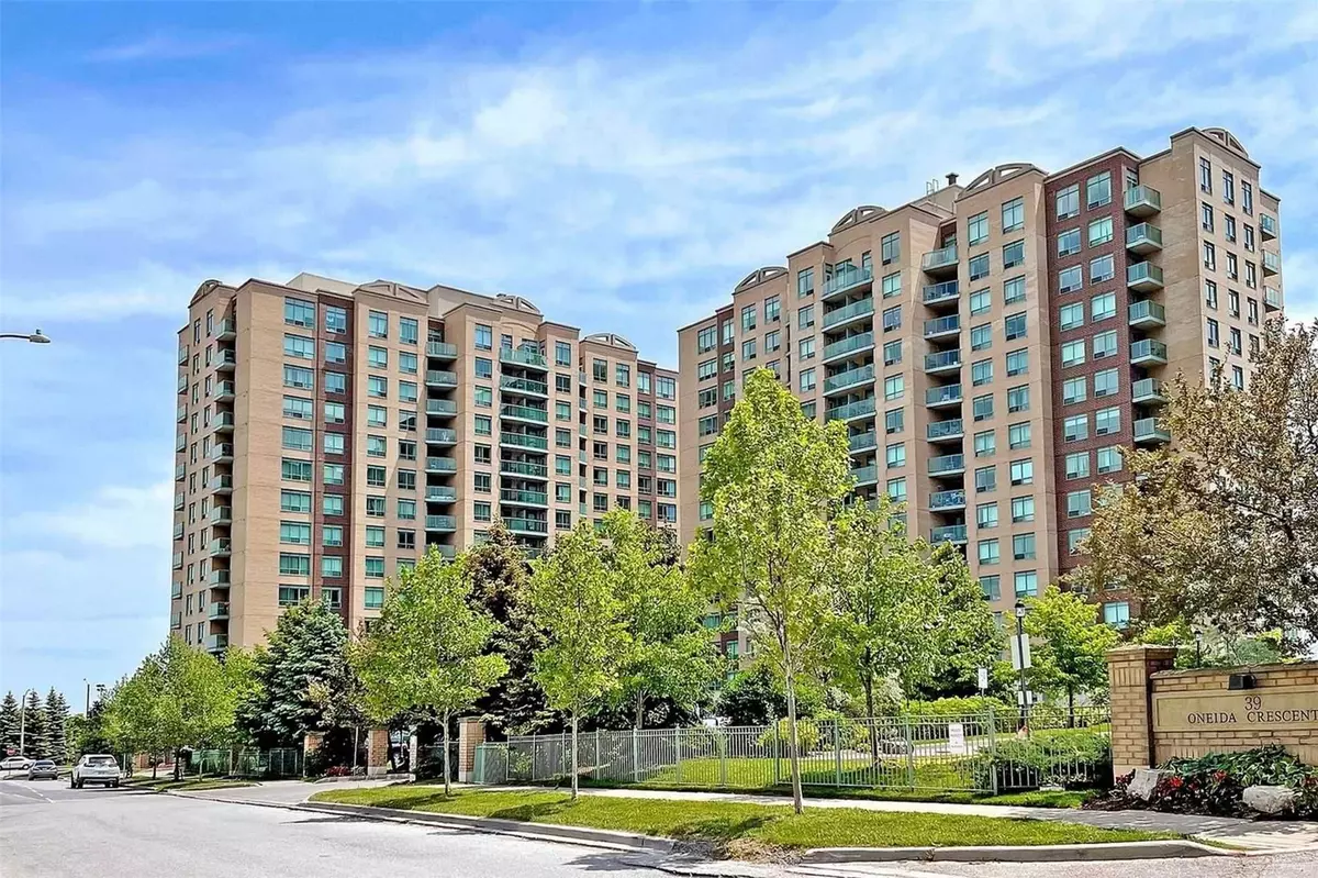 Richmond Hill, ON L4B 0A2,23 Oneida CRES #705