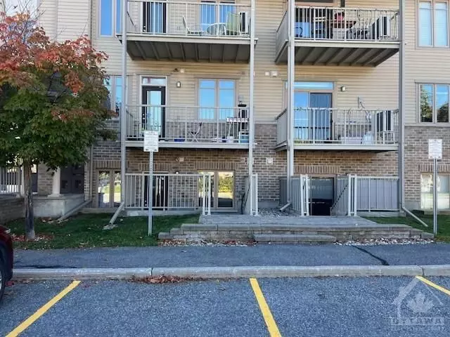 Barrhaven, ON K2J 2T3,45 TAYSIDE #B