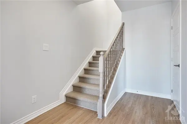 Ottawa, ON K2J 5G4,115 KYANITE LN